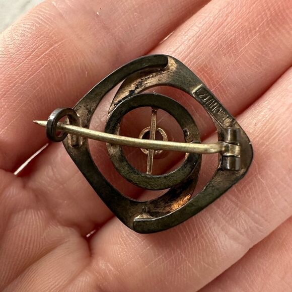 Antique Gold Fill Opal Swirl Design Brooch - Picture 3 of 8